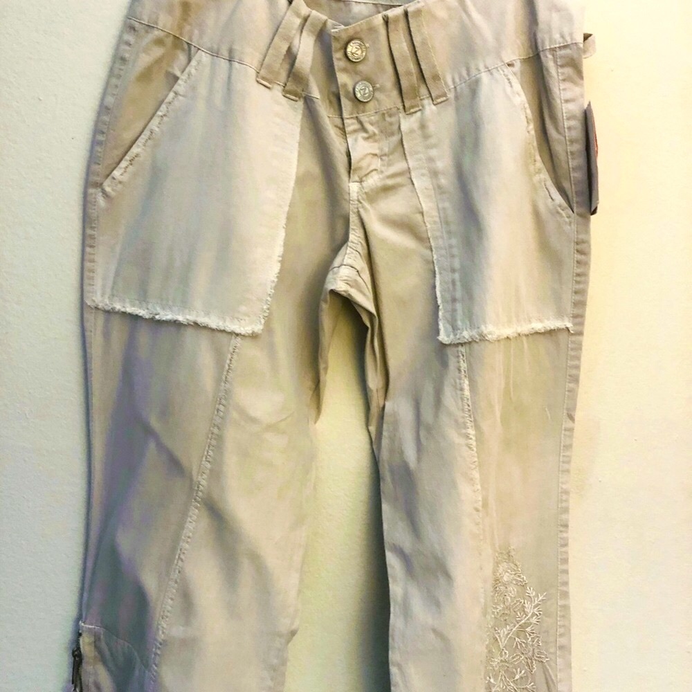 🔥🔥NWT🔥🔥CAVARICCI🔥ADJUSTABLE ANKLE CROPPED - Picture 9 of 15